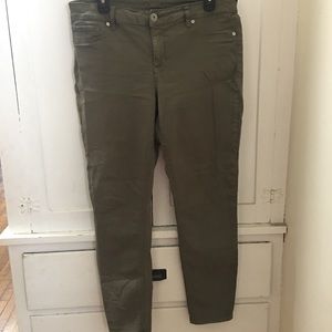 MAURICES JEGGINGS olive green sz lg